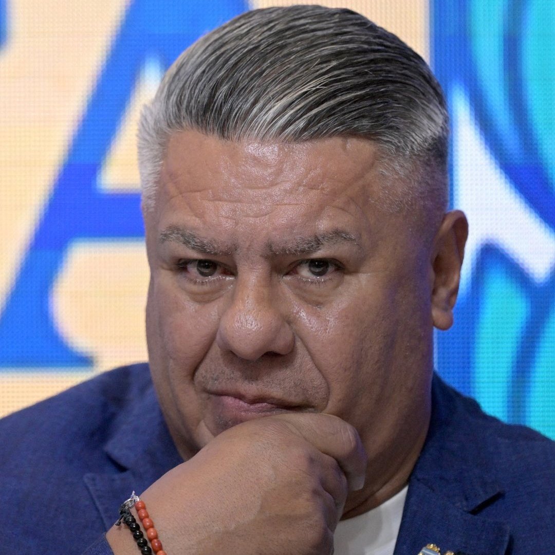 En 2005 la policía le disparó a Azcurra en PLENO partido y EL FÚTBOL NO PARÓ
Murió Emanuel Ortega por chocar contra un muro en el ascenso y el fútbol no paró. 
Mataron a Lolo Regueiro en cancha de Gimnasia y el fútbol no paró 
La justicia investiga a Tapia y el fútbol PARA