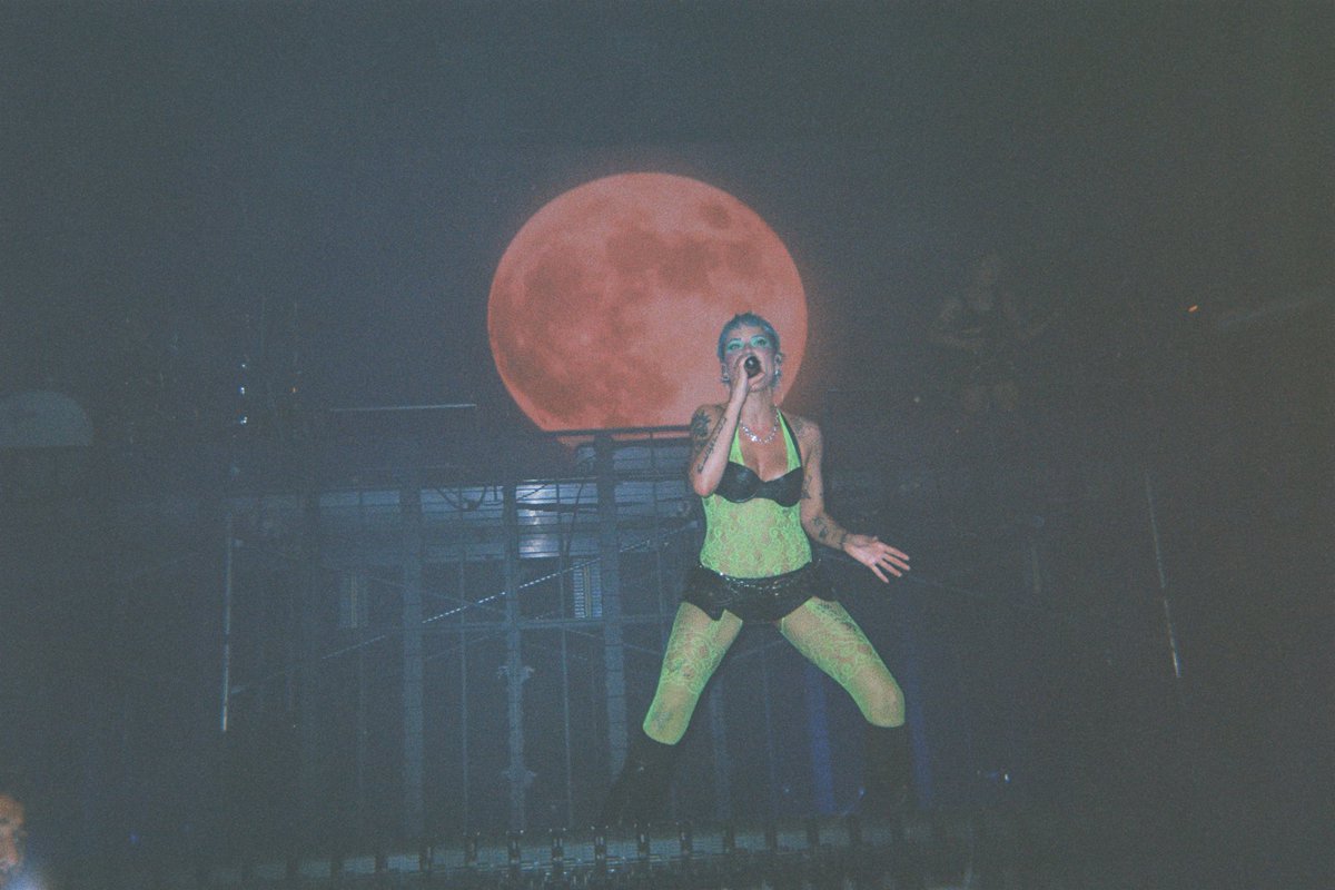 divinationstick's tweet photo. @halsey https://t.co/qTdUXmAoqc