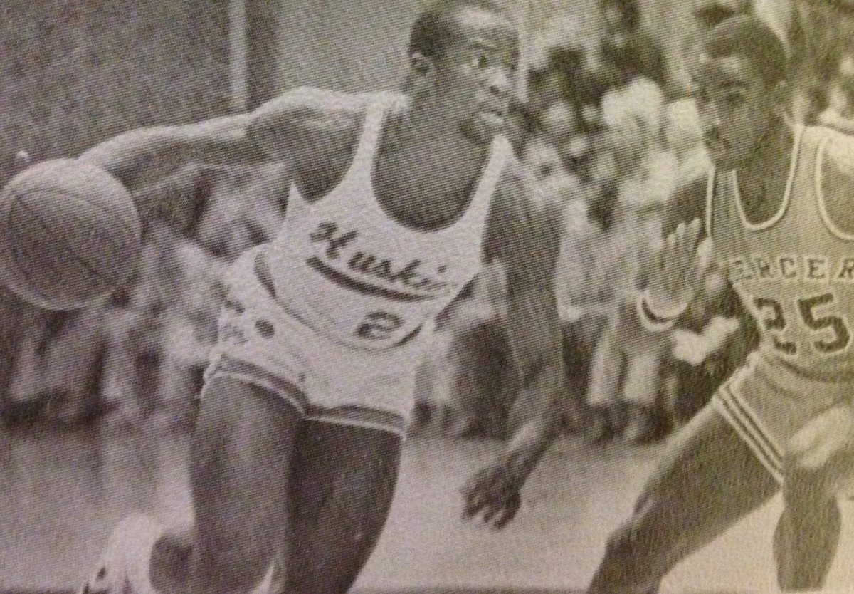 HCU BASKETBALL tweet media