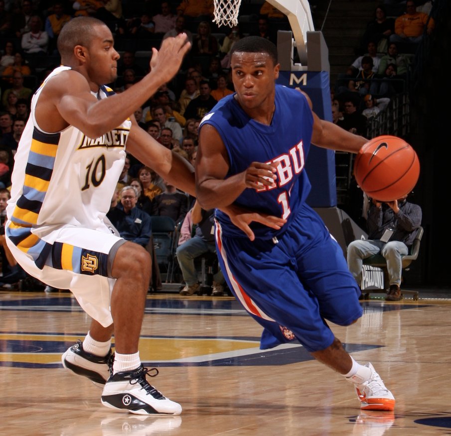 HCU BASKETBALL tweet media