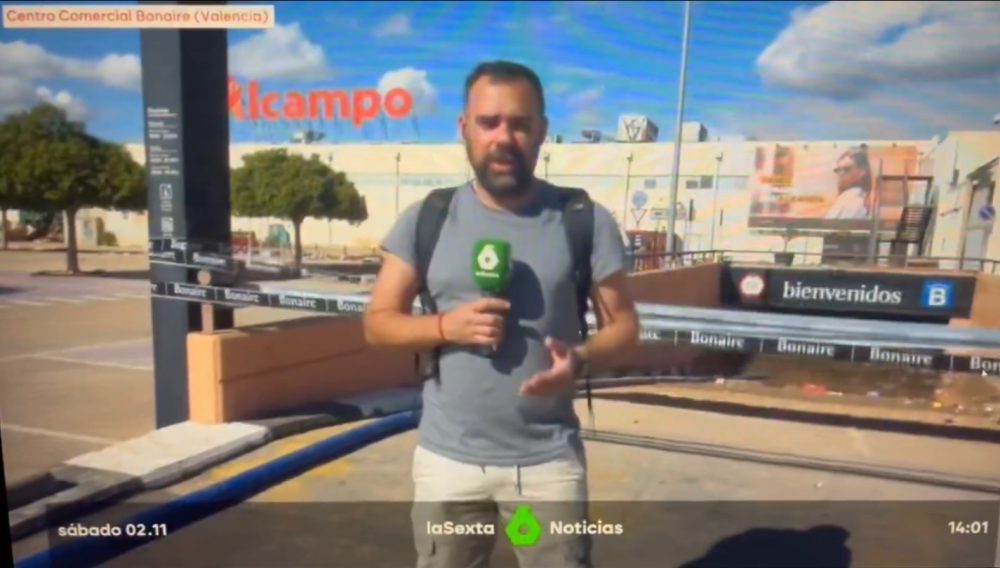 ¿AUTOR DEL BULO DEL PARKING DE BONAIRE? ¿Vosotros que fuisteis los primeros en hablar de los "muertos indeterminados" y el cementerio de Bonaire?

Os voy a sacar hasta el hígado...

lasexta.com/noticias/inter…