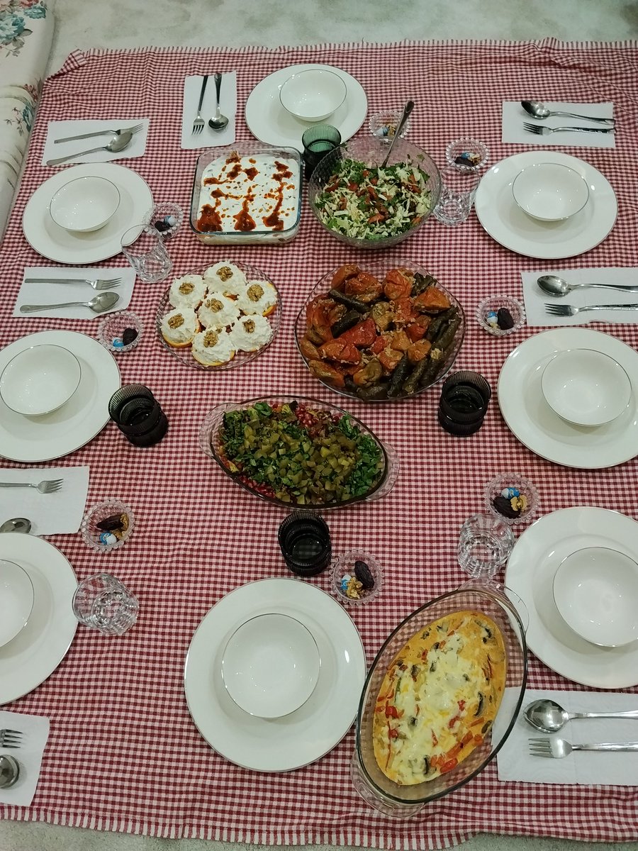 Anne kızların büyüdü bekar evlerinde iftar verebiliyor anne iftihar edebilirsin ☺