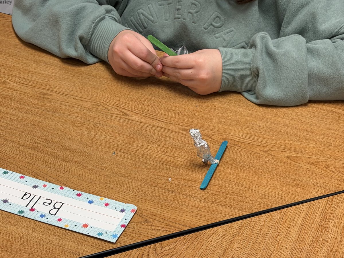MrsZirkle4th's tweet photo. In the spirit of the Winter Olympics, STEM Club students made downhill skiers and ski slopes. They did a great job working together and using their creative skills! https://t.co/0cmobEFsTH
