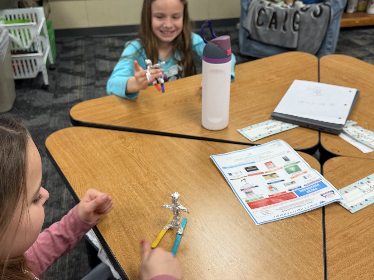 MrsZirkle4th's tweet photo. In the spirit of the Winter Olympics, STEM Club students made downhill skiers and ski slopes. They did a great job working together and using their creative skills! https://t.co/0cmobEFsTH