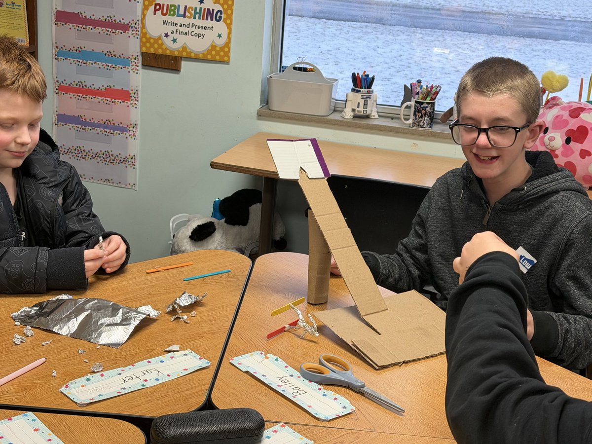 MrsZirkle4th's tweet photo. In the spirit of the Winter Olympics, STEM Club students made downhill skiers and ski slopes. They did a great job working together and using their creative skills! https://t.co/0cmobEFsTH