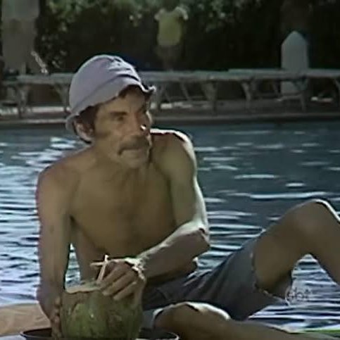 O único homem que conseguiu tirar férias em Acapulco, devendo 14 meses de aluguel e sem emprego: