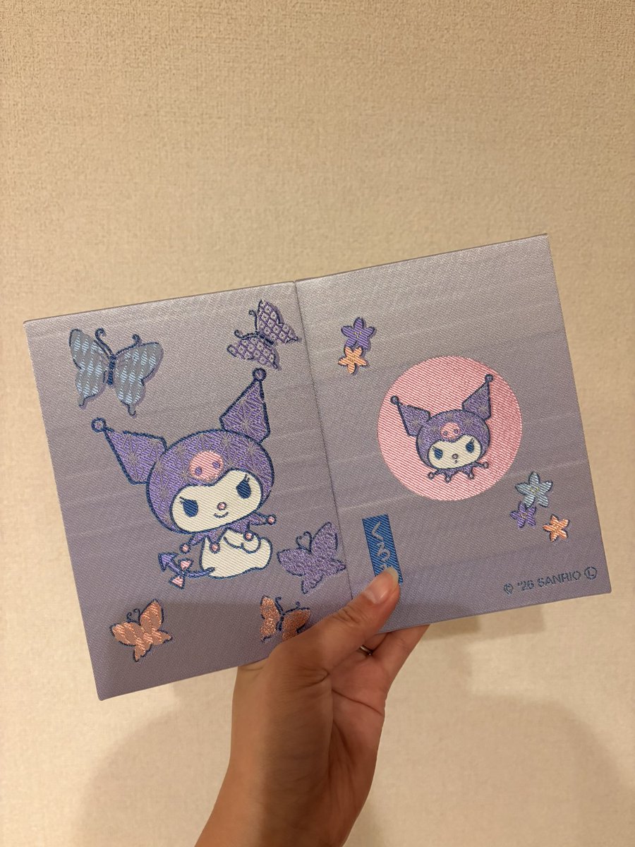 goshuin_diary's tweet photo. ぺんみん倶楽部さんから発売されたクロミちゃんの御朱印帳を購入✨
可愛過ぎて使えない笑
#クロミ御朱印帳
#御朱印
#クロミ https://t.co/hFDPaUTyQ0