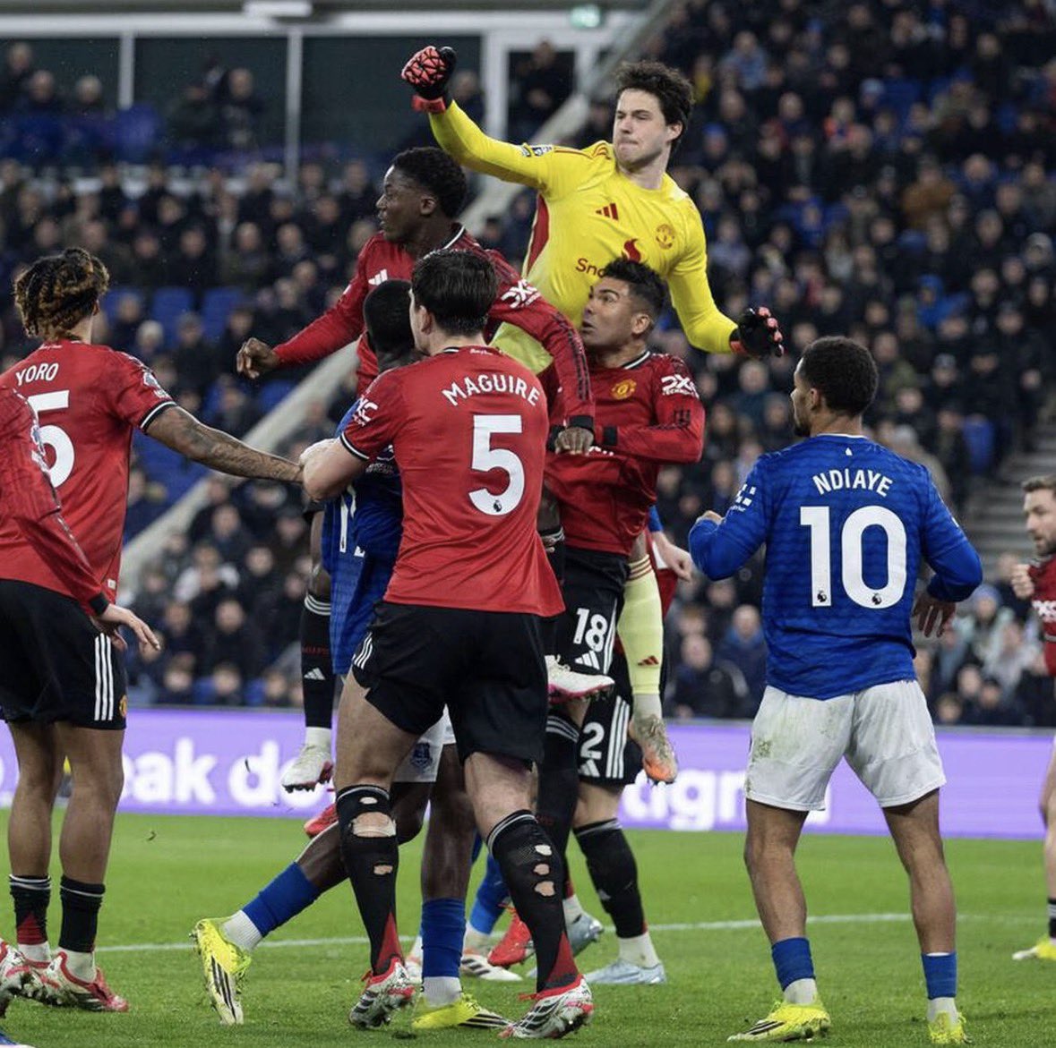 🚨🗣️ Senne Lammens: “I don't know about my teammates, but for me, wins like this are the BEST.

“Against City, we probably played our best match of the season, but I didn't have MUCH to do, which is still great to experience, but today, it was less pretty, more difficult, more