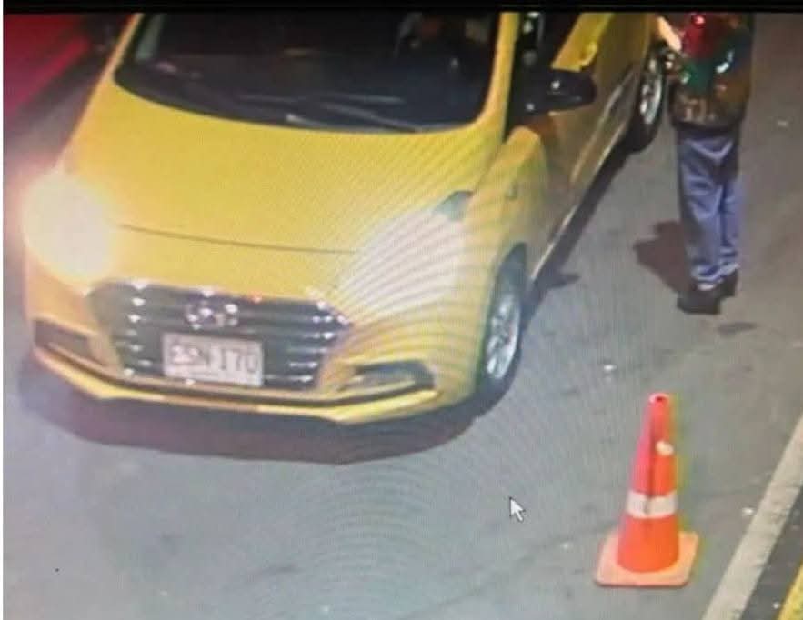 Esta es la placa del carro que recogió este sábado  a Diana Ospina en el sector de teatron, Twitter haz tu magia 
#hastaencontrarlas