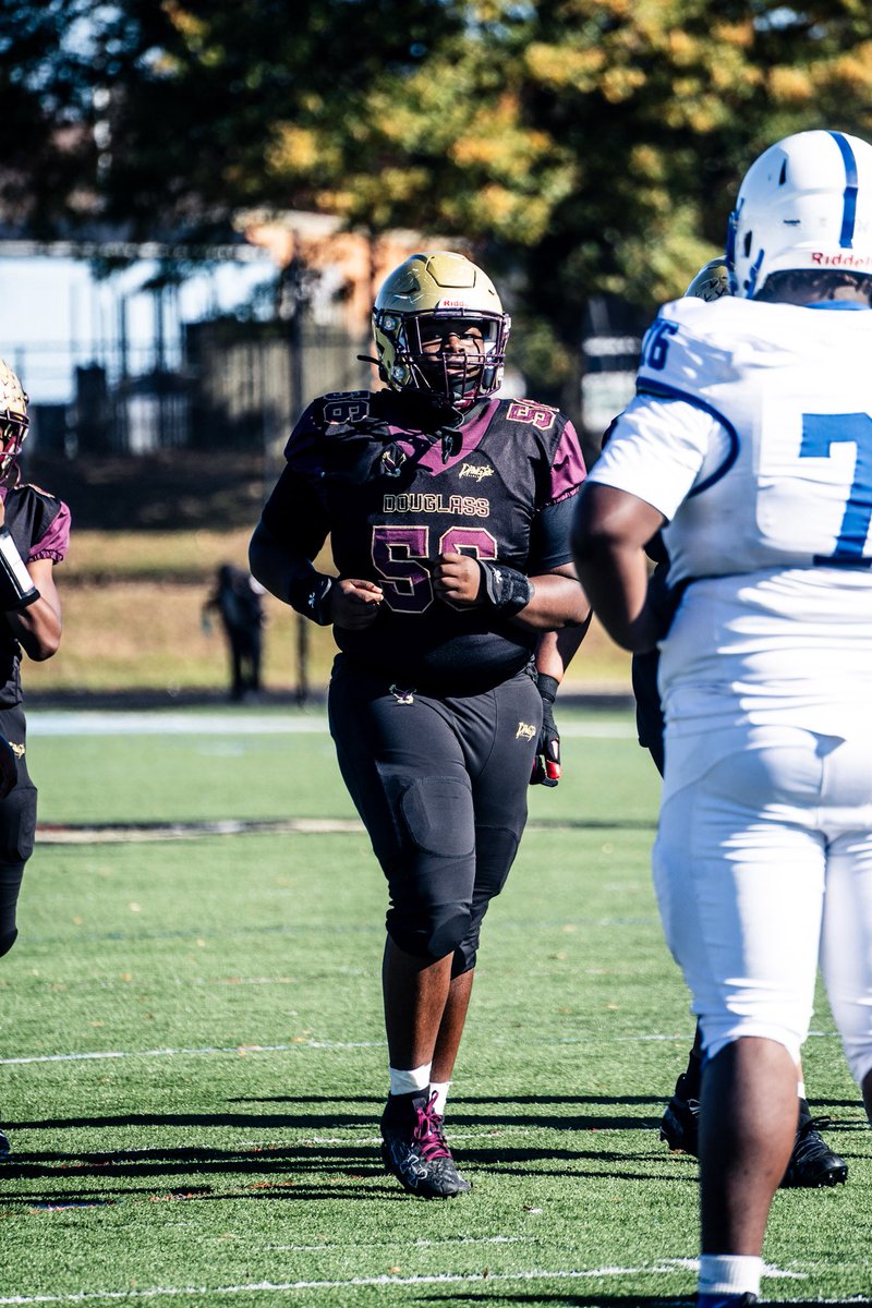 - Caron Hamilton
- c/o 2027
- Offensive Center
- Height: 6,1
- Weight: 280
- City/State: 📍Upper Marlboro/Maryland
- 3.0 gpa 📚
- Phone: 240-413-1003
- Junior Season Film: hudl.com/v/2SubM6