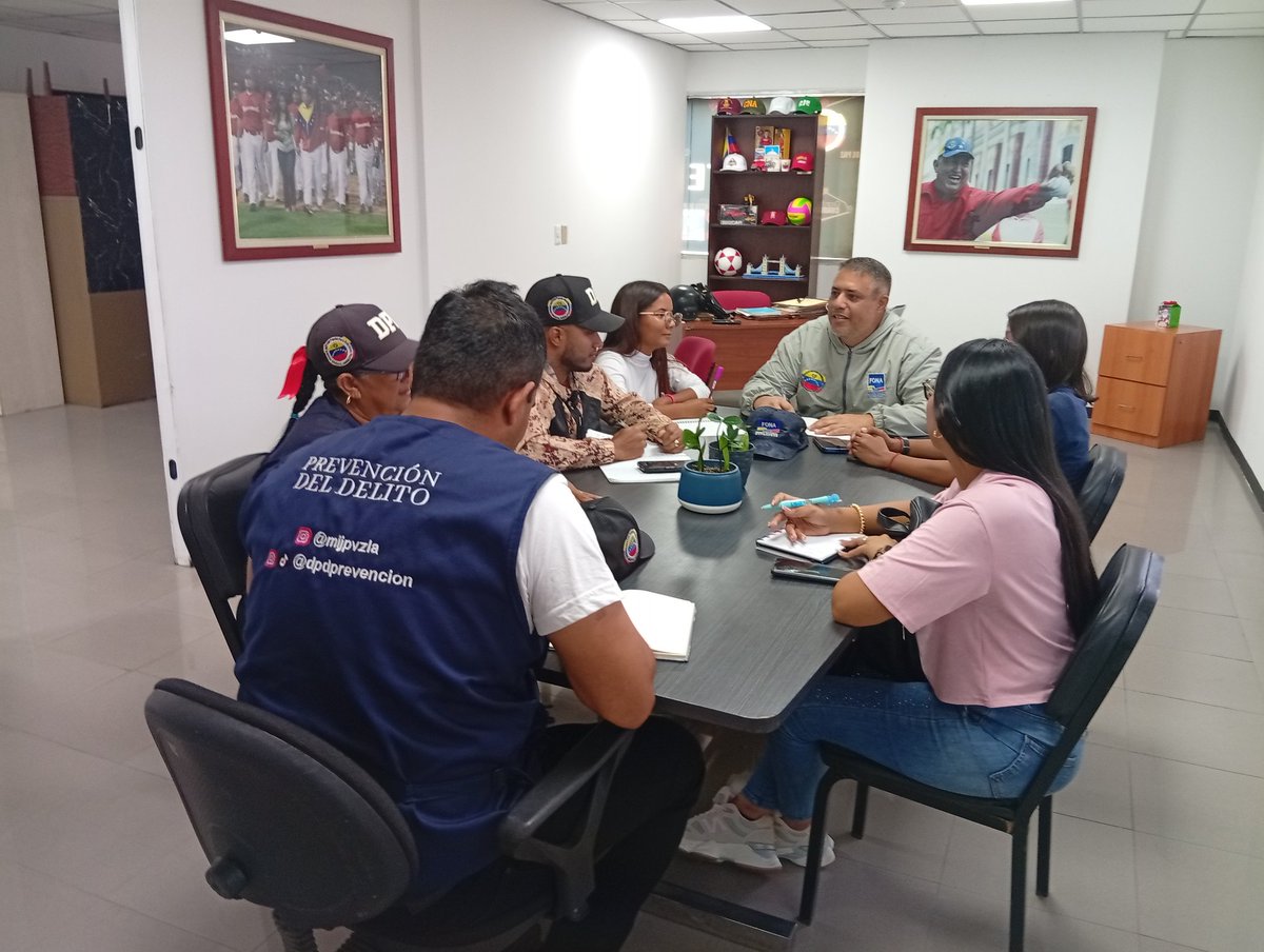 Fona Anzoátegui desde el estadio monumental Simón Bolívar, en el municipio Bolívar sostuvo mesa de trabajo con la DPD para planificar actividades preventivas y recreativas a realizar en conjunto en el estado y así seguir avanzando en materia de prevención.
#ElFonaSiempreAvante