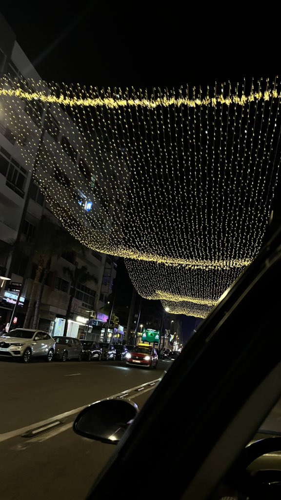 سـَارة tweet media