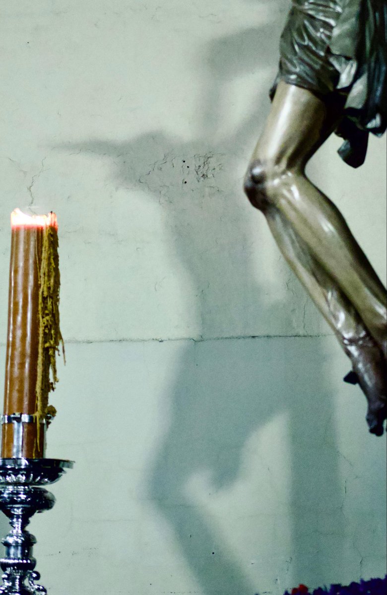 Las sombras <a href="/HdadHiniesta/">Hermandad de La Hiniesta</a> 
📷<a href="/Andrescoboscof/">Andres Cobos Rodríguez</a>