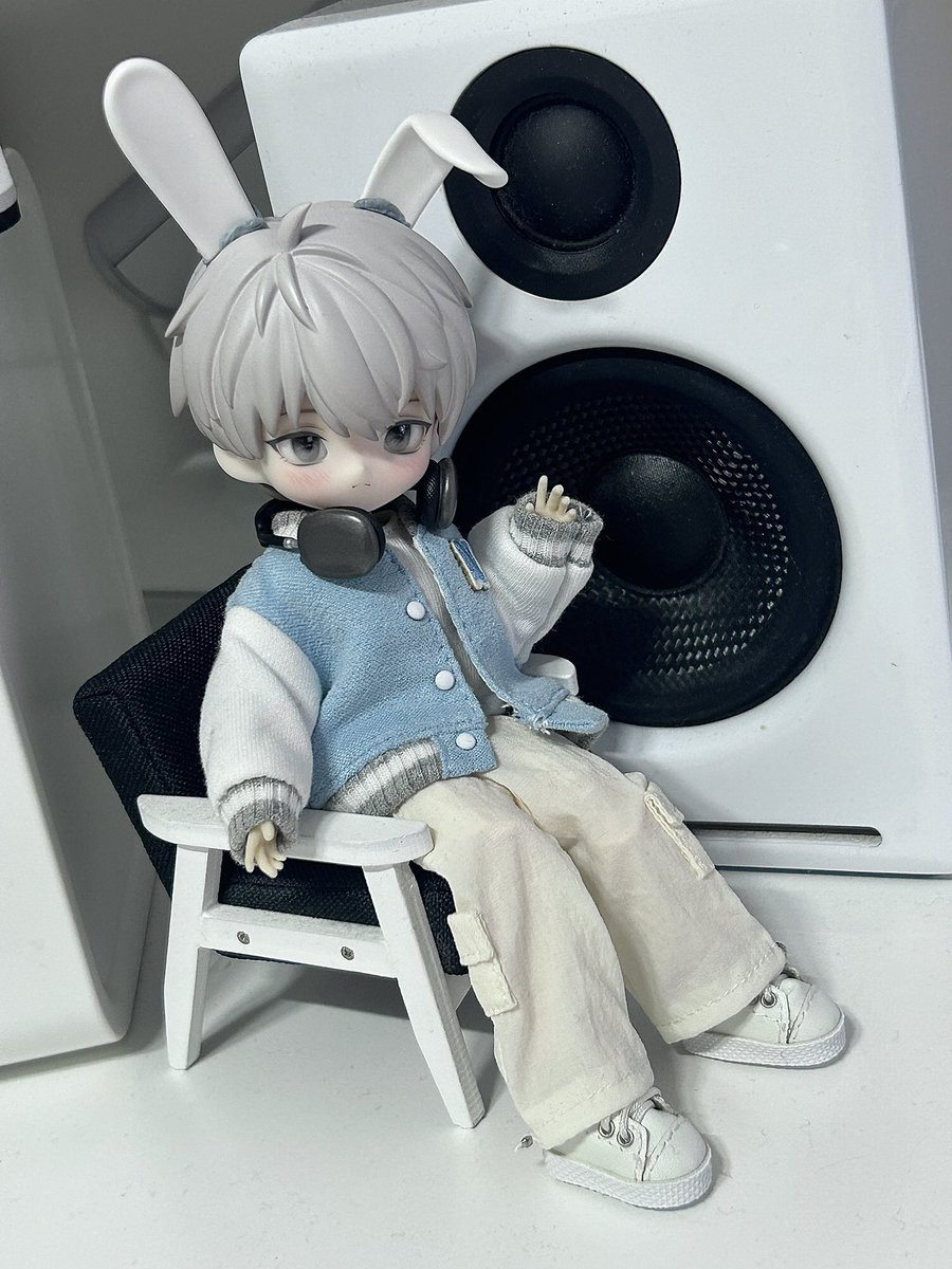 프젝에서 쫌쫌따리 샀는데 야구잠바 하나만 건진사람🥲