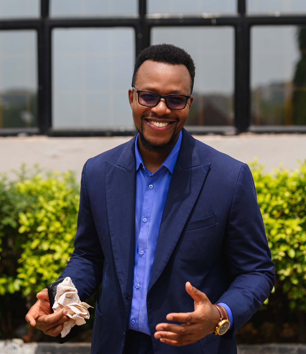 “My times are in Your hand…”
Thank you, Lord Jesus for keeping me.
Ebenezer; thus far you have helped me.

31 🥂 😊