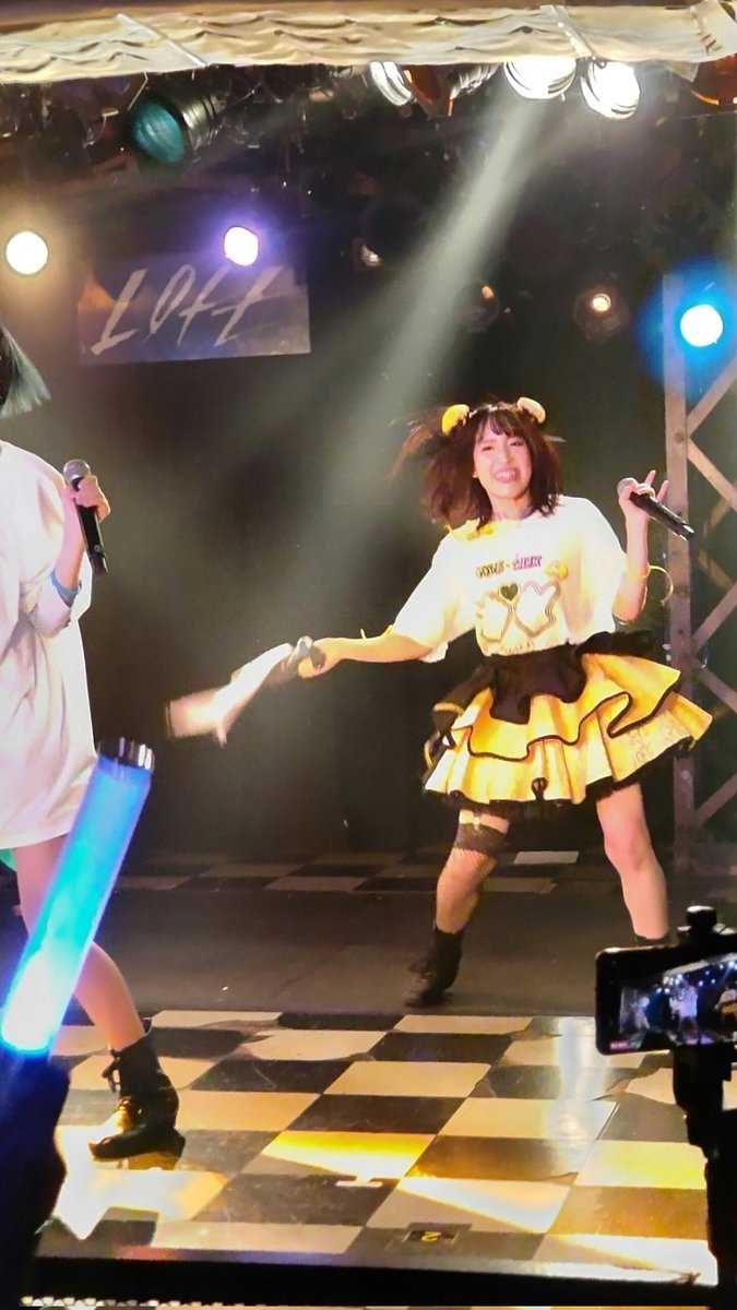 なんか感慨深い。

約3年半前に恐る恐る
入ったアニソンバーにいた
キャスト兼アイドルが
理由はどうあれ武道館に
立ち歌う日が来た。

晴れの舞台
しっかり目に焼き付けよう。

あとはALTにて。

#もふるクロス 
#一野瀬心晴