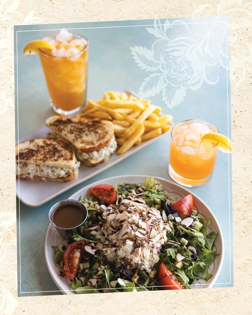 For every perfect catch, Max found a perfect match 🐟🍸

Look for the “Max Suggests” listed under each seafood dish and let Max do the pairing for you.