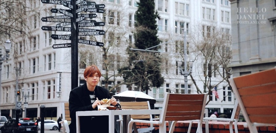 AmizaSherry's tweet photo. Portland days, quiet bites, and a heart gently healing. He looks so calm here ~like the city itself paused to breathe with him. ๐ฟ
#KANGDANIEL
#HELLODANIEL https://t.co/uiNrcb1d1e
