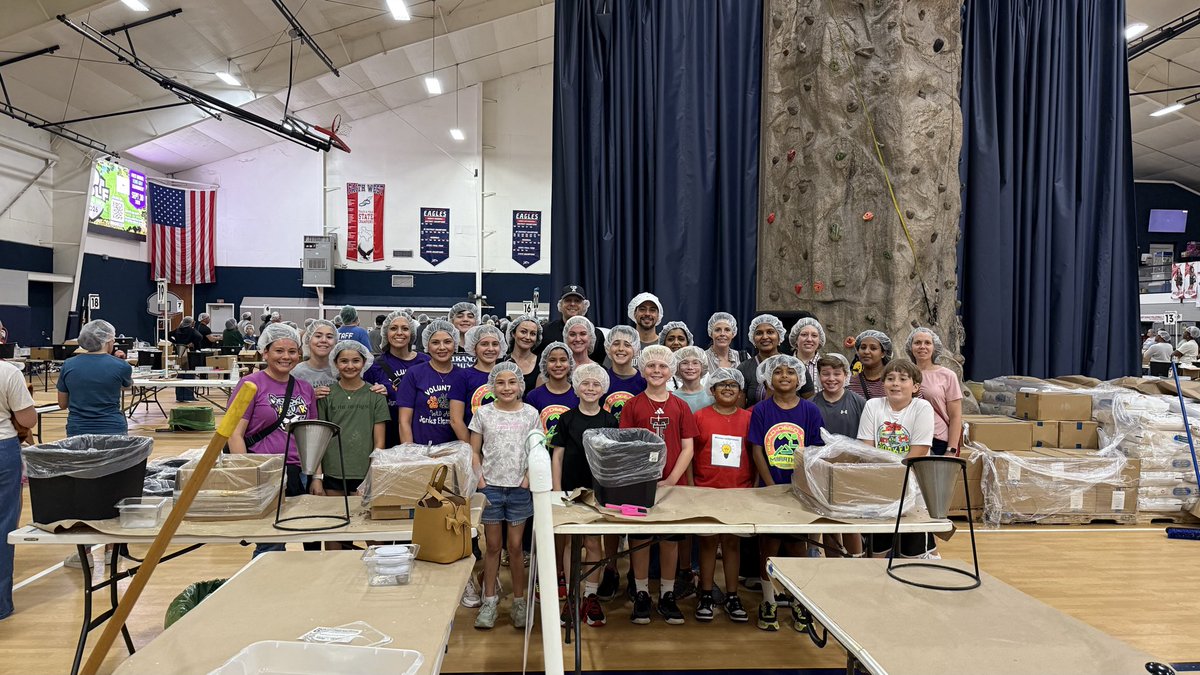 stephsamora's tweet photo. @MJEjags Read Deed Run members  came together to pack meals for @FeedtheHunger. We packed a total of 8,400 meals. Last year we packed 5,520 meals. This was a great community service event for our students and parents. Thank you to all that were able to join us. @MJEFifthGrade https://t.co/iXuCkQWvrD