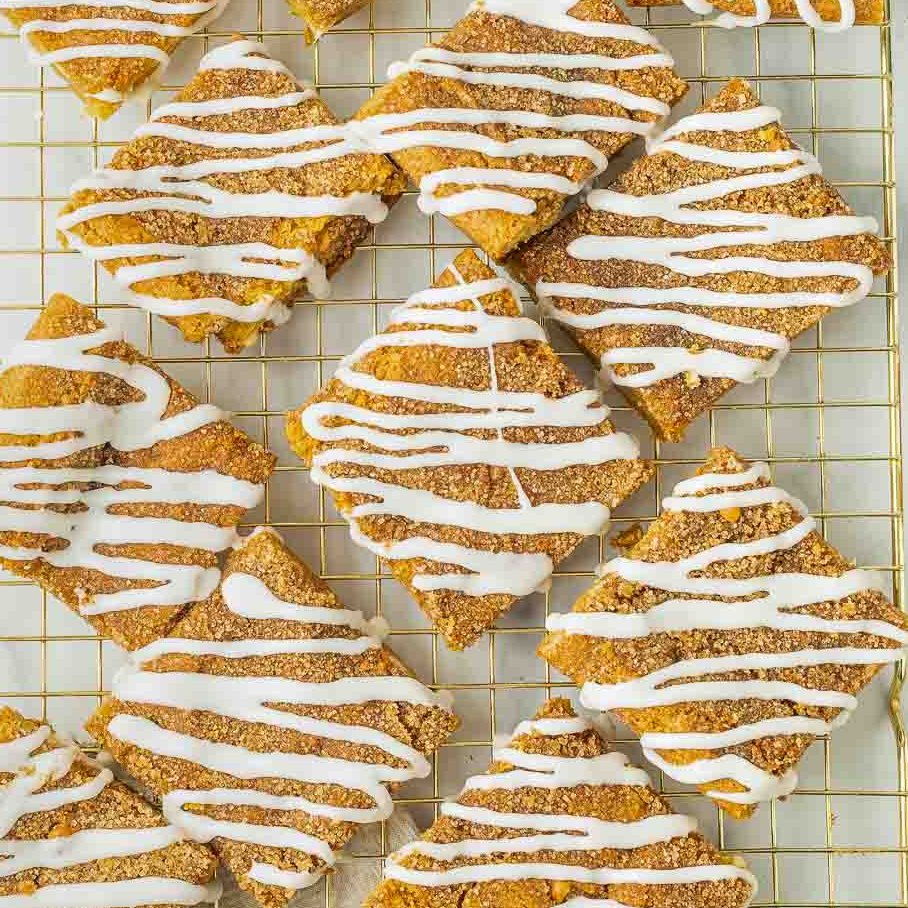 2SimplyInspire's tweet photo. Snickerdoodle Cookie Bars
Recipe here - https://t.co/ZticjMALu5
#recipeoftheday #cookies #dessert https://t.co/Upovo95eIw