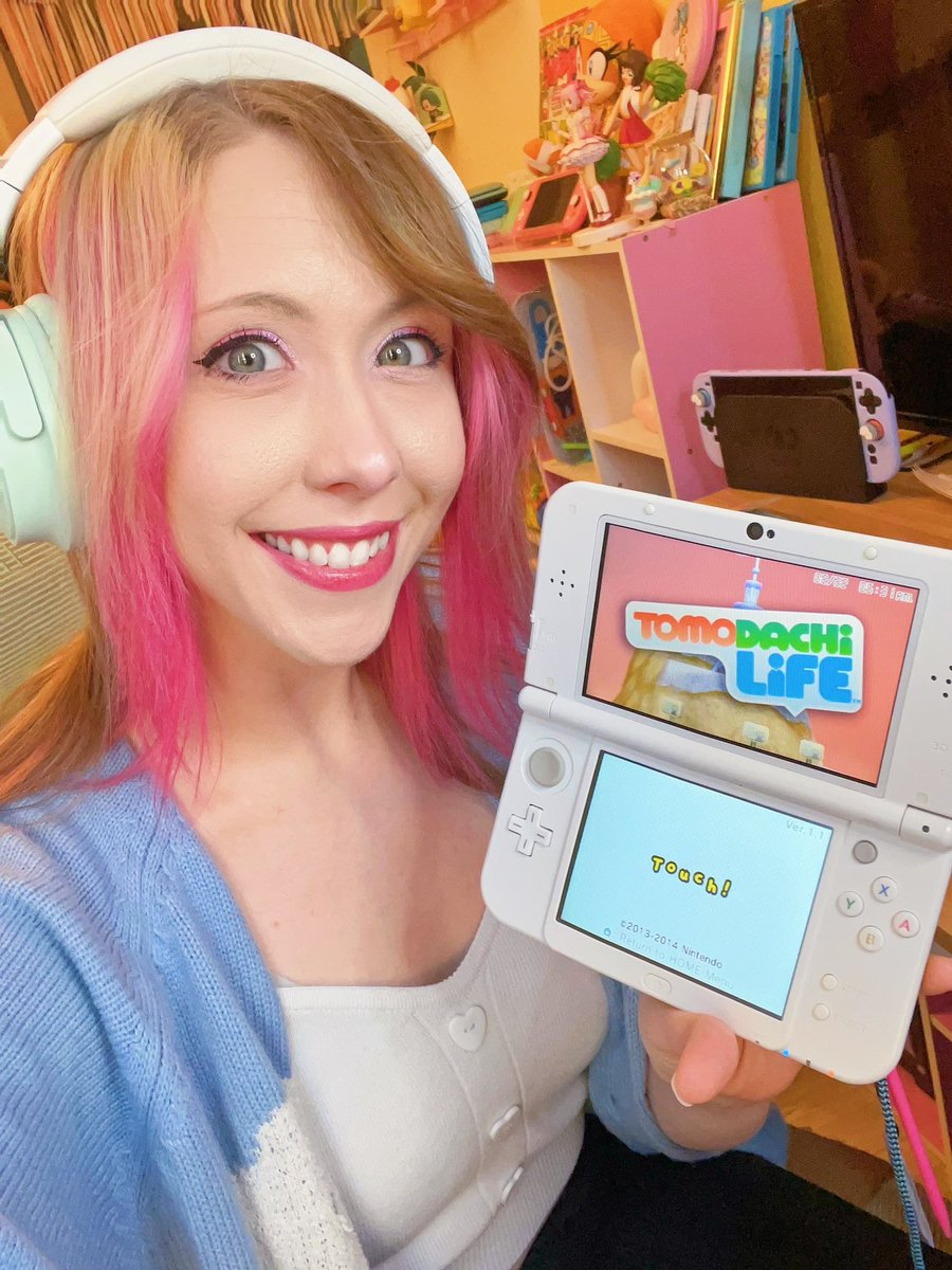 time to see what the miis are up to in tomodachi life 3DS 👀✨