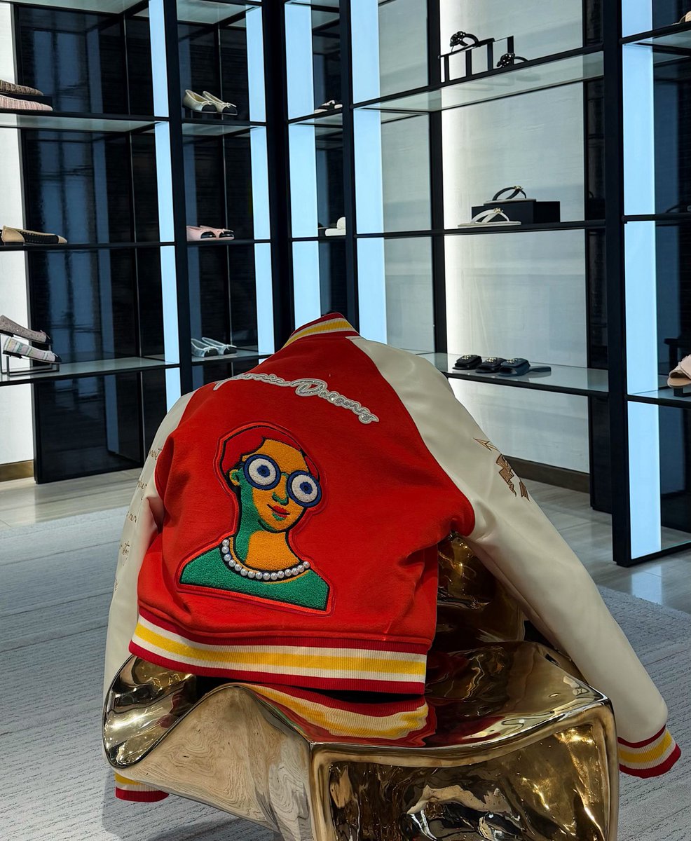 ParasiteVintage's tweet photo. Curiosity Varsity Jacket
https://t.co/z8g9Y1ejbx https://t.co/0ozJQvA9pf