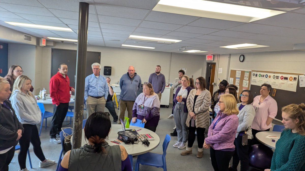 Sanders SELF tweet media