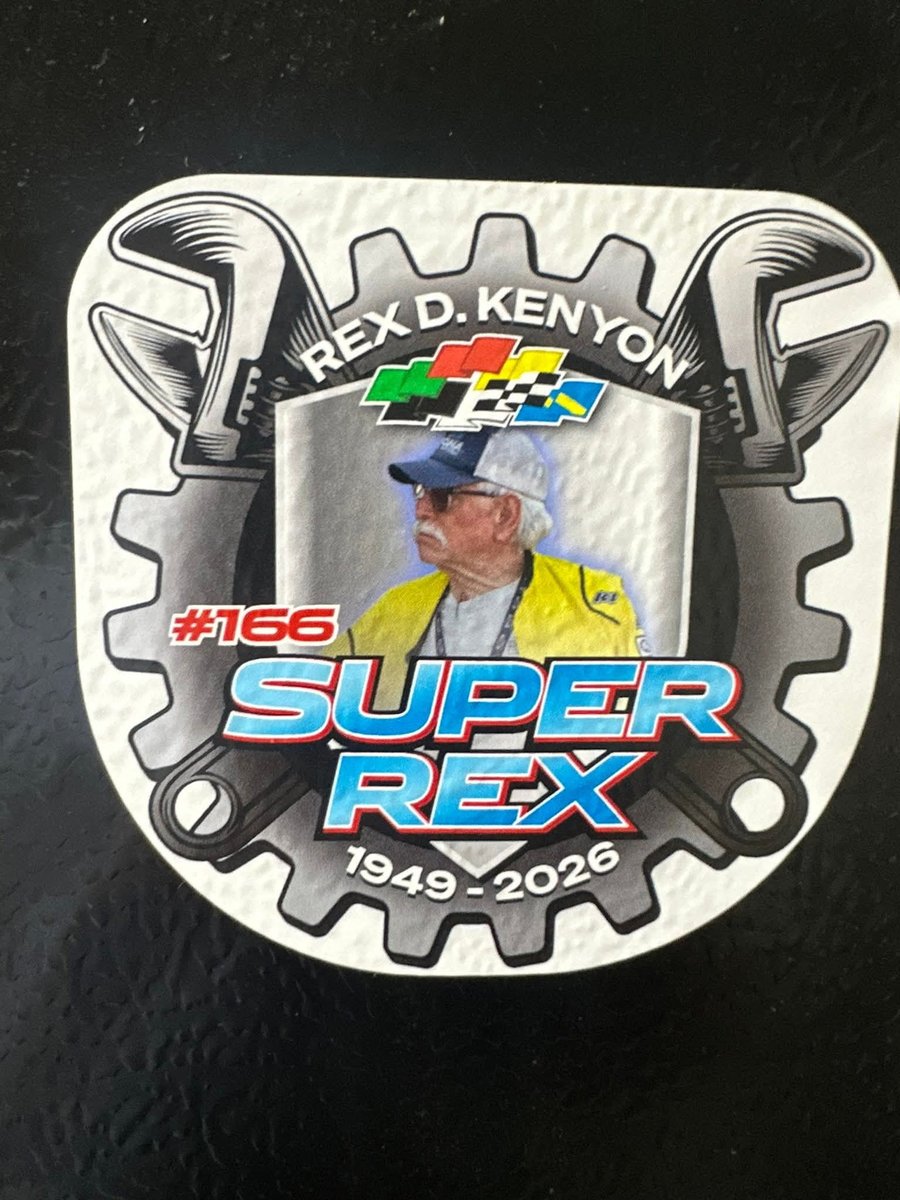 SuitcaseBlake tweet media