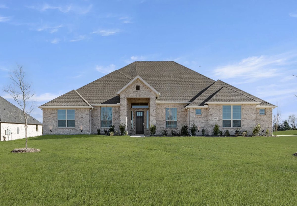 📍 Rockwall – 1 Acre Lot
4 bed | 3 bath | 3,000 sq ft
$724,350
🔒 $18K toward closing
🎁 $5K Nebraska Furniture Mart gift card
📦 $695 HOA | 📱 1.371 tax rate
Ask 4FREE movers 🚛
Details + photos:
a.nhb.app/u/daisy-greek
📲 214-617-6647
Daisy Greek | OnDemand Realty DFW