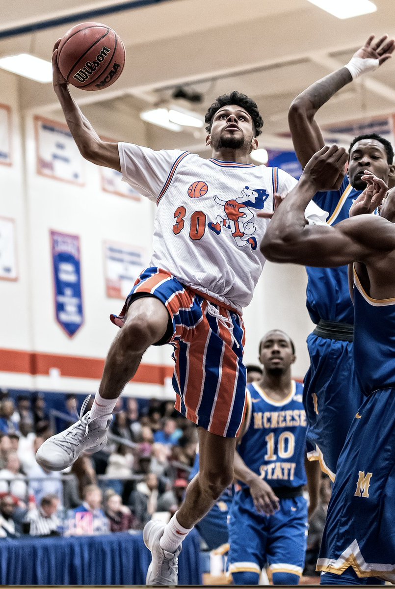 HCU BASKETBALL tweet media