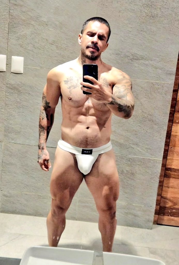 Post gym selfie 💀✌🏼
onlyfans.com/estebancoach