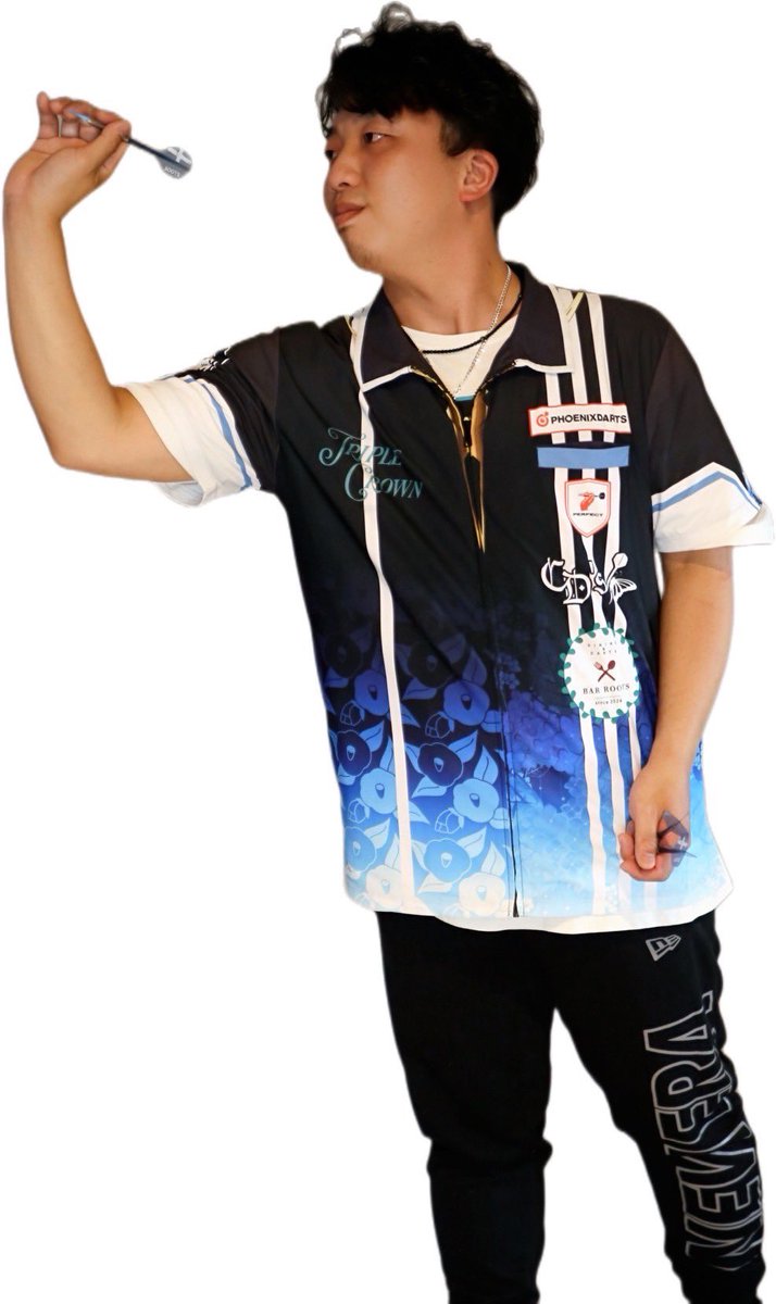 step_up_darts's tweet photo. 2/28(土)にウェアハウスにてSTEP UP DARTSを開催します🎉✨
#DARKHORSE 優勝者から船橋勇希選手と奥天翼選手をお迎えします!
エントリー締め切りまであと1日!!!
そして、エントリー枠も残りわずか!!!
参加希望の方は元ポストのリンクより詳細確認と申込みをお願い致します!
#STEP_UP_DARTS https://t.co/EXCQky84bc
