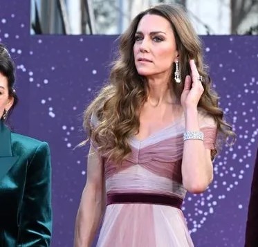 Up the workers says Sal. tweet media