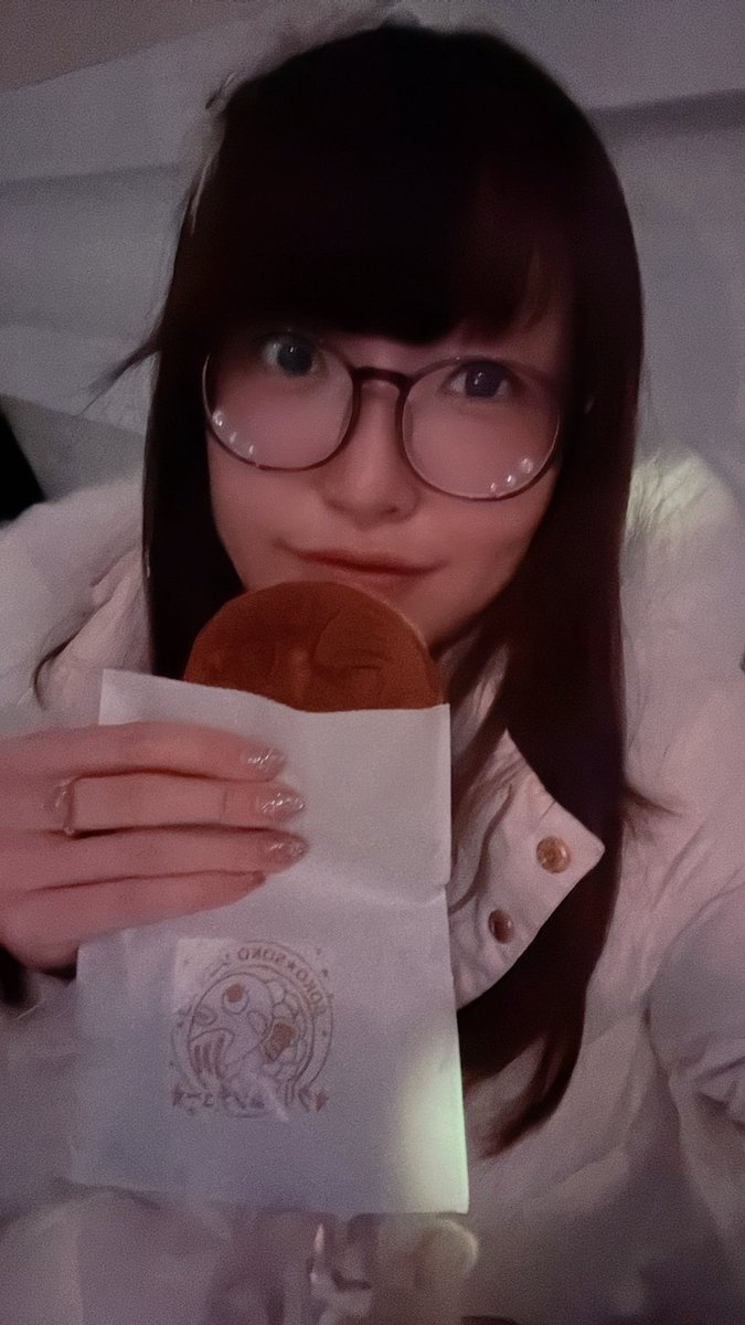 滋賀でいろんな味のたい焼きおいしかった！
ツナマヨやたまご味もある中クリームシチュー味にしてみた❣️😆✨

バリハリさんありがとう！

 #滋賀