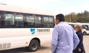 🚌🥼ǀ Desde este lunes inició sus servicios en La Habana la empresa Transmed para facilitar la movilidad de los profesionales de la salud en la capital, como resultado de la colaboración entre los ministerios de Transporte y Salud Pública.
🔗acortar.link/h6fLZI