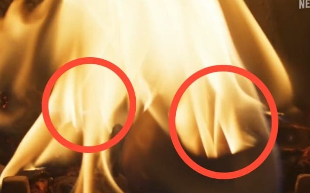 gente?? quando o nome da enid cai no fogo, as chamas formam E e um W de ENID e WEDNESDAY mas também pode ser WENCLAIR ENDGAME