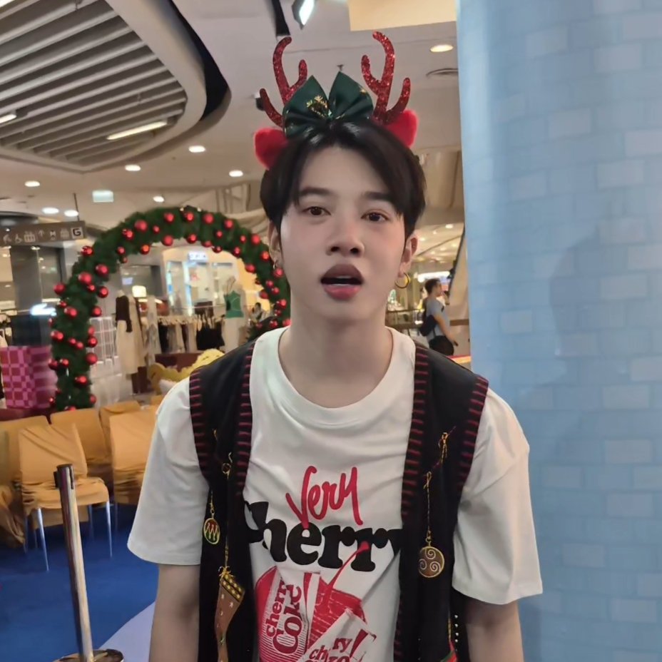 KhunWaaan's tweet image. สงสัยอะไรน๊าาาา?? @wan_ksda

#WANKSDA #HOWLS_TH #MC999