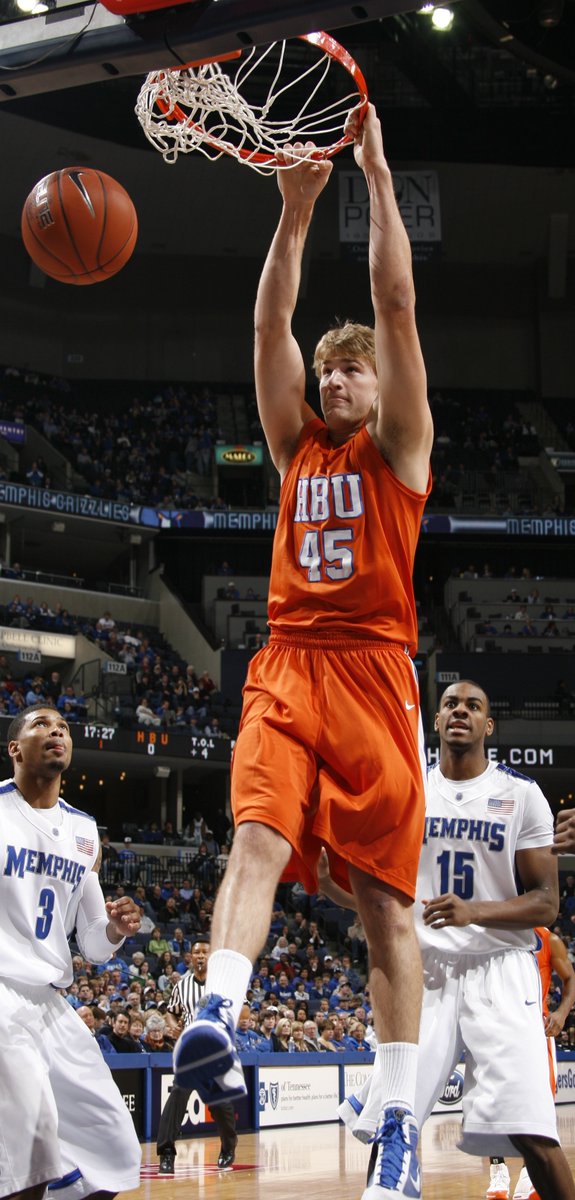 HCU BASKETBALL tweet media