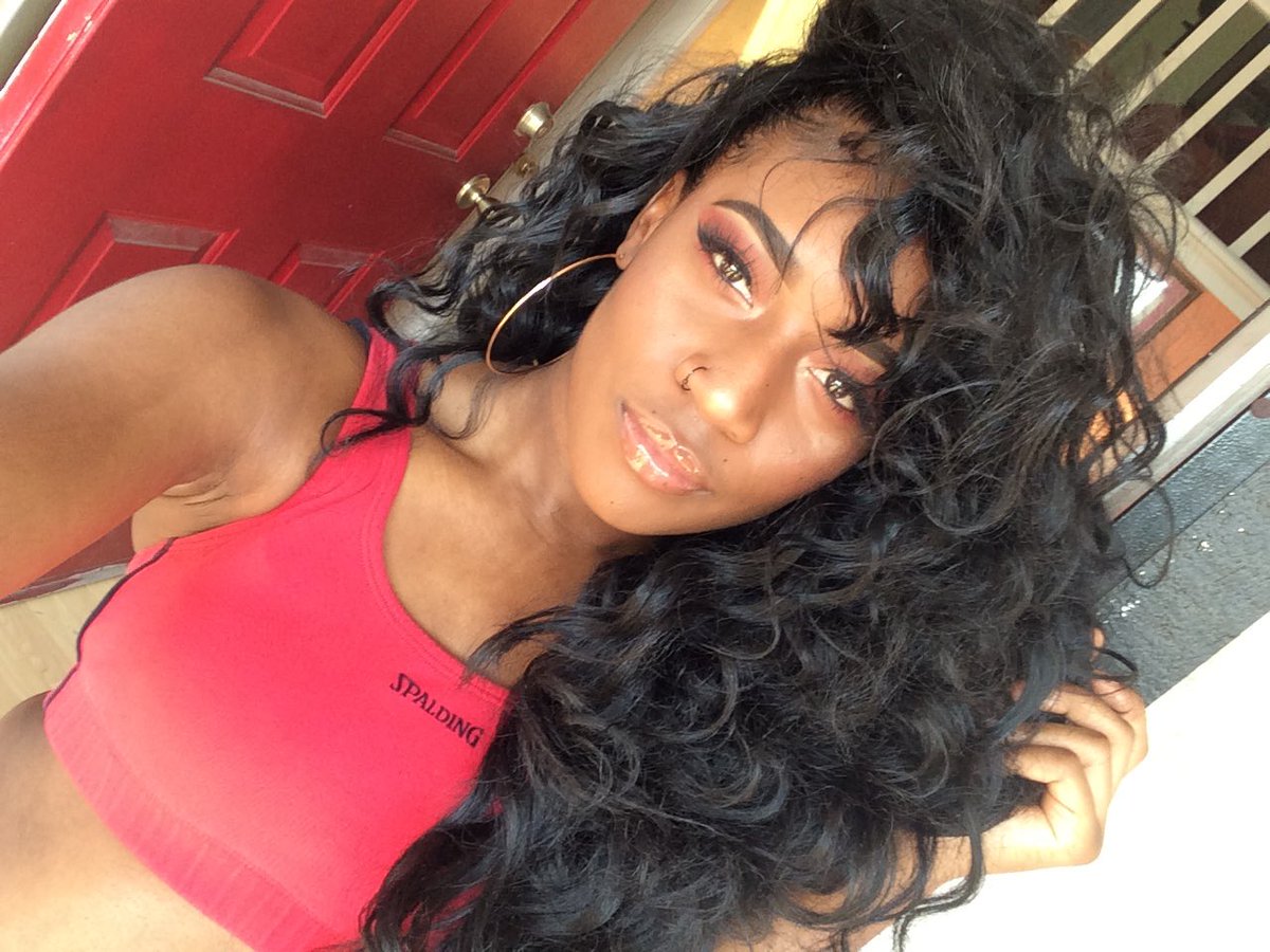 umkeala's tweet photo. Loved the brows down but thank the Lord for saving me lmao https://t.co/aXDeGnbugE