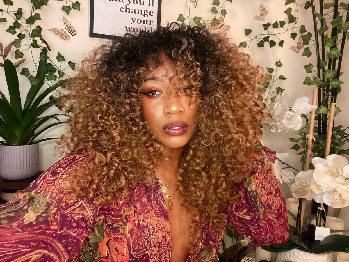 umkeala's tweet photo. Loved the brows down but thank the Lord for saving me lmao https://t.co/aXDeGnbugE
