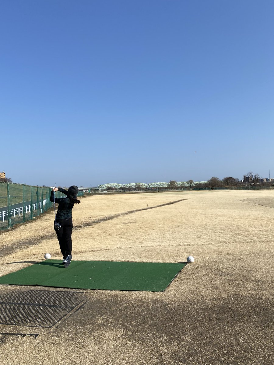 wowca_uttakun's tweet photo. 午後からのコースレッスンを浮間ゴルフ場で開催しました。春一番の吹く暖かい中でのラウンドレッスンとなりました。本日はご参加の皆様方、お疲れ様でした！　田伏
#WOWCA蕨ゴルフクラブ
#ゴルフ練習場
#コースレッスン
#浮間ゴルフ場 https://t.co/mNfUlFHGd0