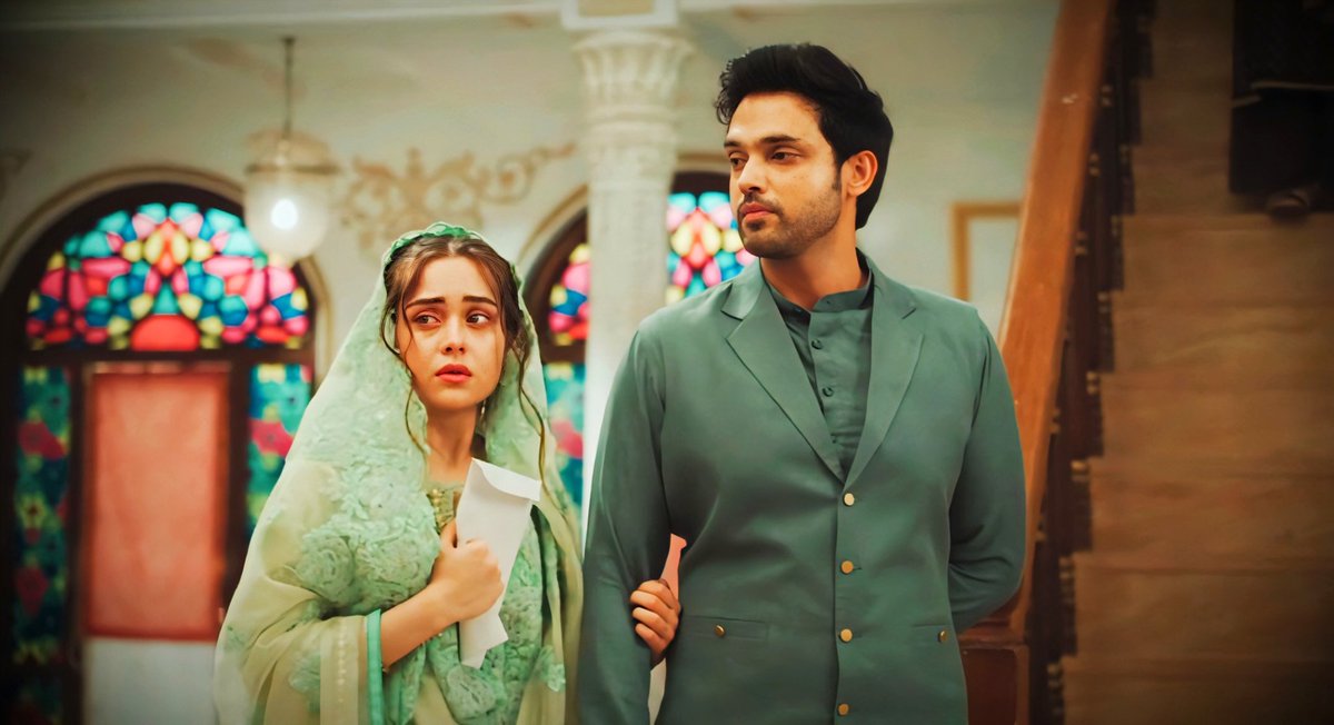 Seher is such a baby in front of Mahid😭🤏🏻
They way she is holding his arm🥹♥️

{#SeherHoneKoHai}•{#Mahid}