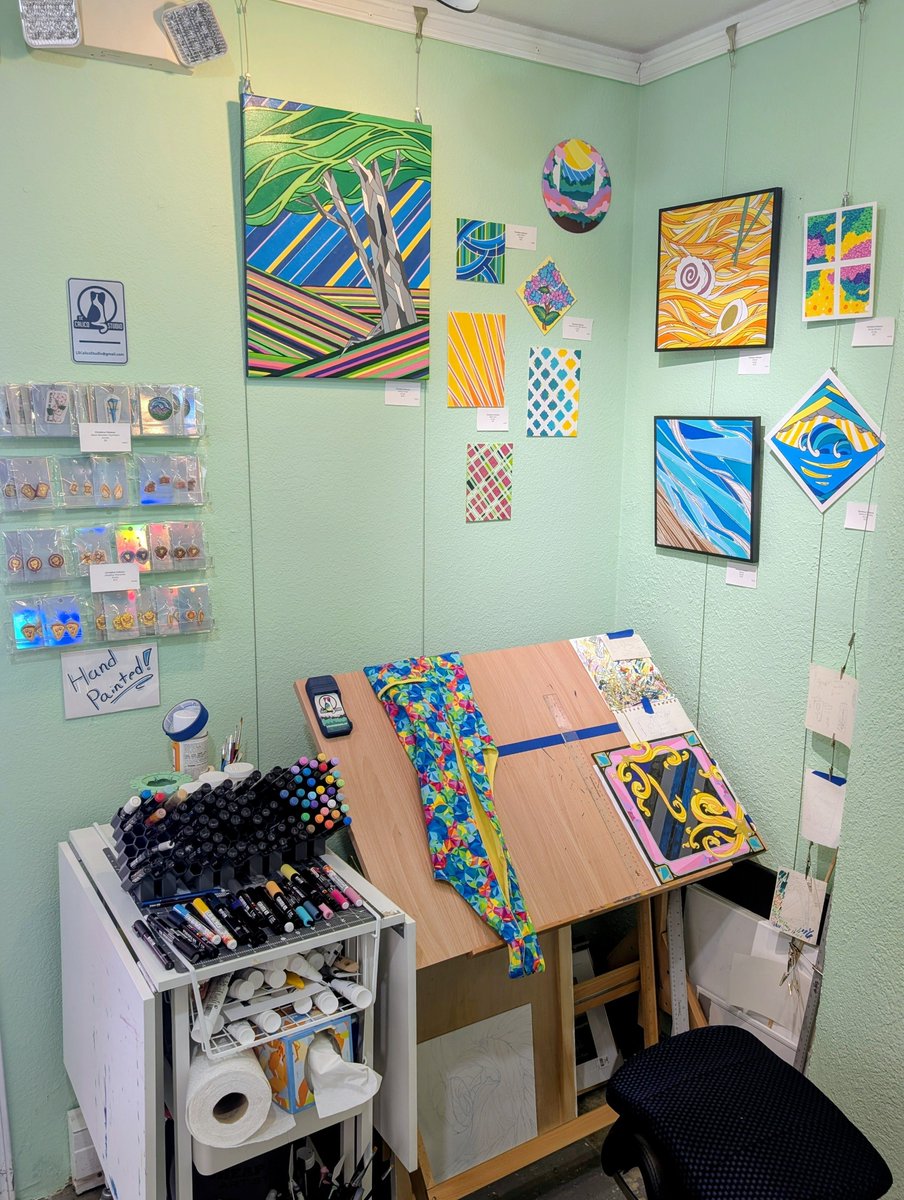 LilCalicoStudio's tweet photo. Been working out of a studio space with RedHouseGallery in #blackmountainNC for about a year! Started in a cozy corner, figured things out and grew to now enter a new shared space with another  wonderful artist. Excited to see where things go from here~  #art #Painting #asheville https://t.co/2ixMCT4uUp