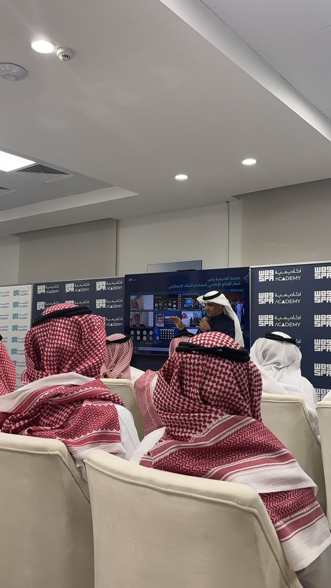 غـلا العـبادي tweet media