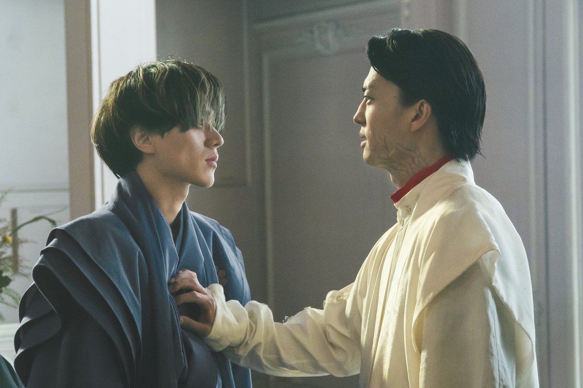 Emo_miu's tweet photo. 永瀬廉(King &amp; Prince)・吉川愛・伊藤健太郎らキャラクターポスター＆新場面写真 一挙解禁👹🦊

⏬映画『#鬼の花嫁』5人の交錯する想いが運命をかき乱す💥
🔗https://t.co/IMZJK0EvMZ

#永瀬廉 #KingandPrince #伊藤健太郎 @onihanamovie #Emomiu💜 https://t.co/tbt9yGtfvw