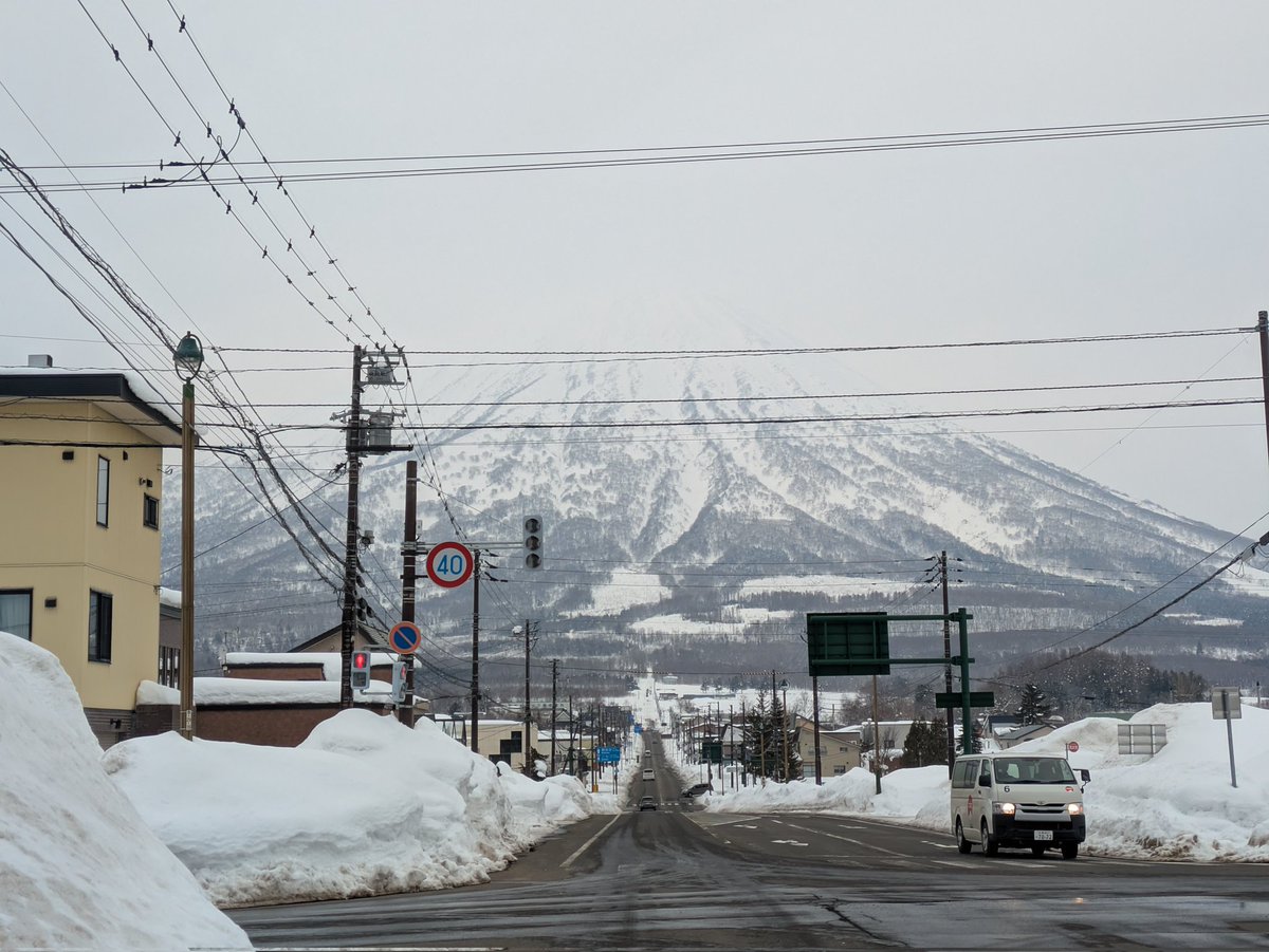 ana_minake's tweet photo. @CDawgVA Mew when you drive around Mt Yotei from Lake Toya to Niseko to Otaru without knowing Monke was on the slopes with the Australians.

Mew Niseko had such a weird vibe compared to everywhere else we visited in Hokkaido. https://t.co/jmY6U3MP8o