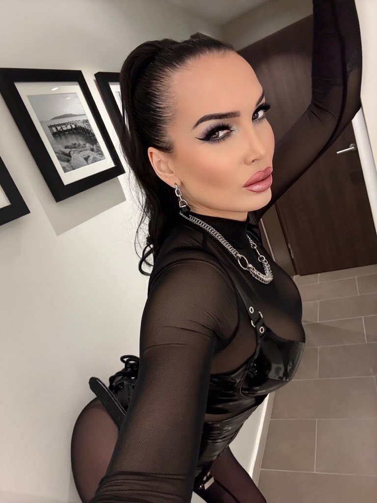 𝓖𝓸𝓭𝓭𝓮𝓼𝓼 𝓚𝓪𝓻𝓪 🔞 tweet media