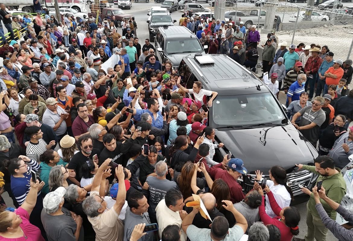 ELON MUSK SE EQUIVOCÓ DE PRESIDENTA.

La de este país 🇲🇽 tiene un pueblo firme que LA DEFIENDE Y LA RESPALDA, y una estrategia de seguridad que da resultados.

Ninguna crítica externa de un ultraderechista va a deslegitimar los avances de México en el combate al crimen organizado