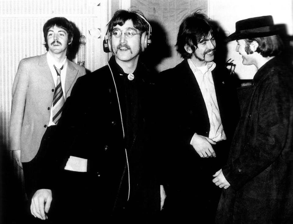 carlosgvizcaino's tweet photo. #TheBeatles
#DavidCrosby
#TonyHicks
#LeslieBryce https://t.co/H1EaiG1PI2