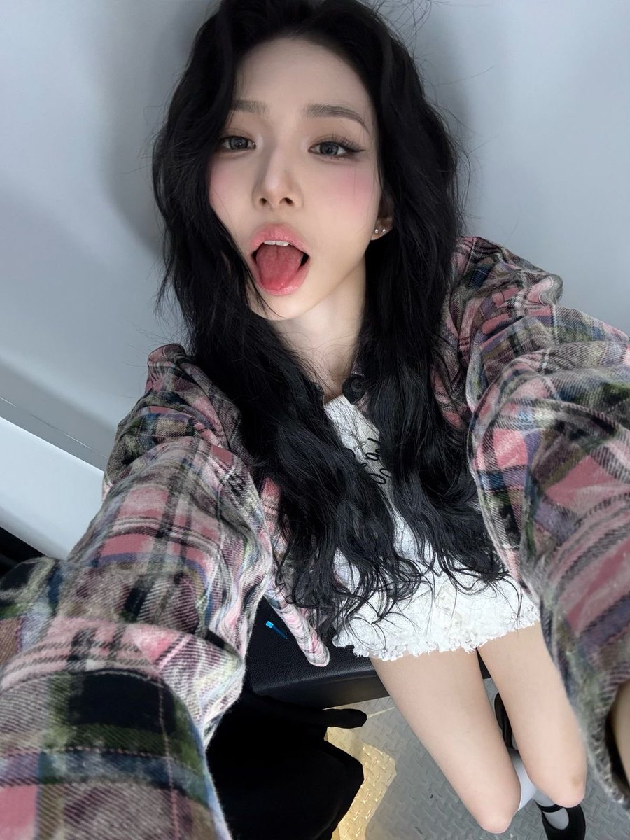 ۟chaewon tweet media